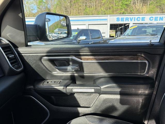 2019 Ram 1500 Laramie Crew Cab 4x4 5'7" Box