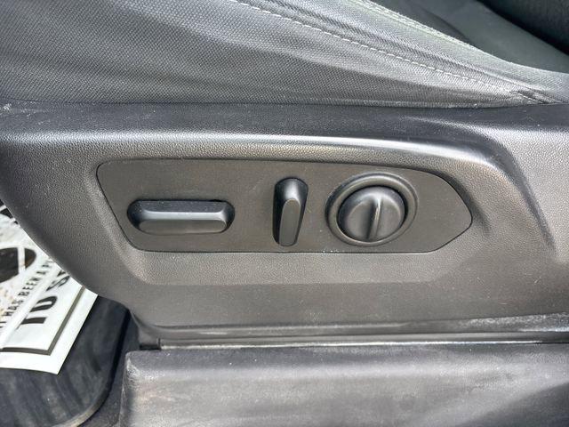 2020 Chevrolet Silverado 1500 4WD Crew Cab Short Bed LT