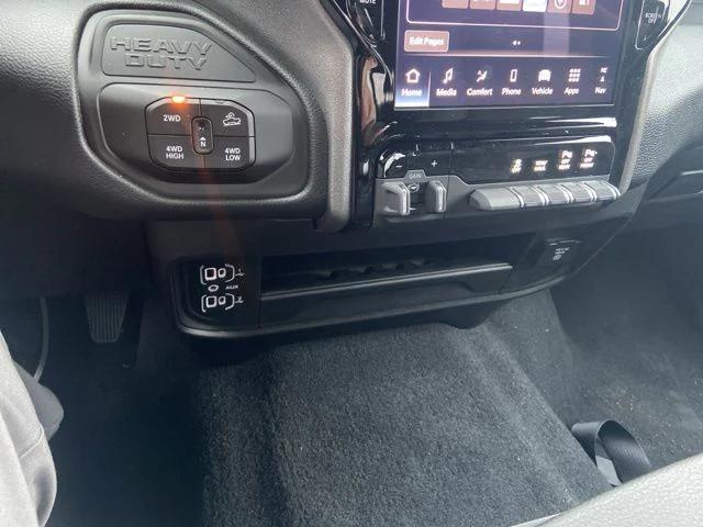 2026 Ram 2500 Warlock Crew Cab 4x4 6'4" Box
