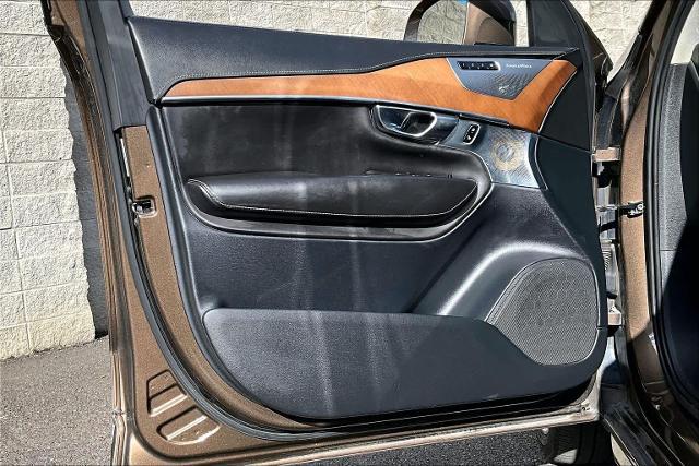 2017 Volvo XC90 Hybrid T8 Inscription