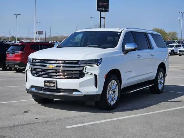 2023 Chevrolet Suburban 4WD Premier