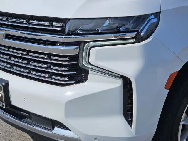 2023 Chevrolet Suburban 4WD Premier