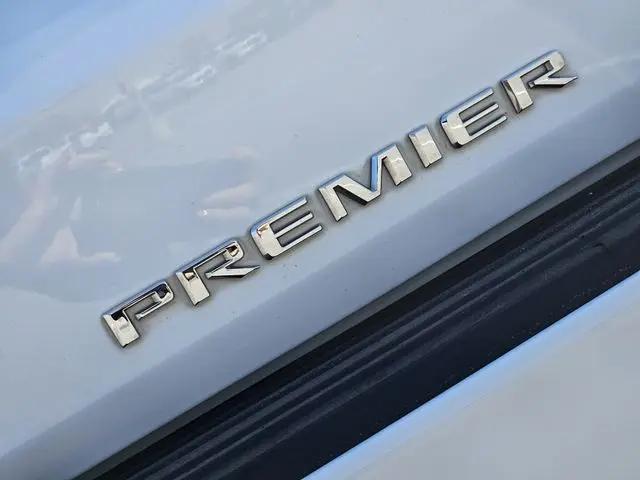 2023 Chevrolet Suburban 4WD Premier