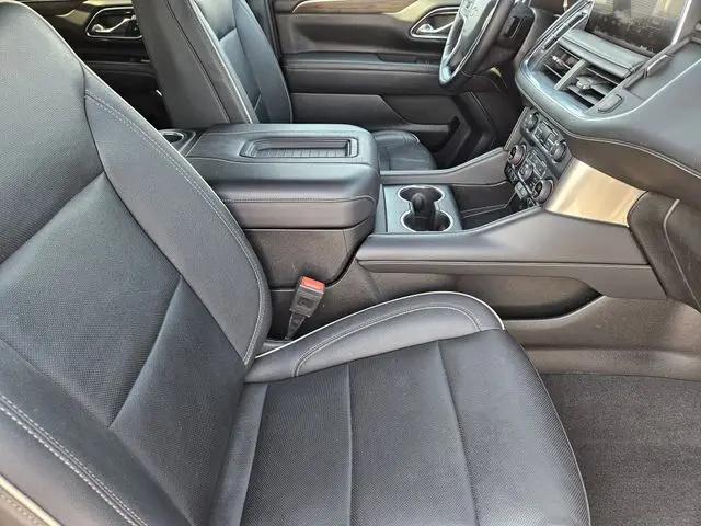 2023 Chevrolet Suburban 4WD Premier