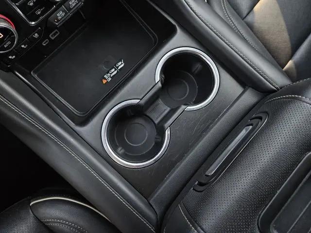 2023 Chevrolet Suburban 4WD Premier