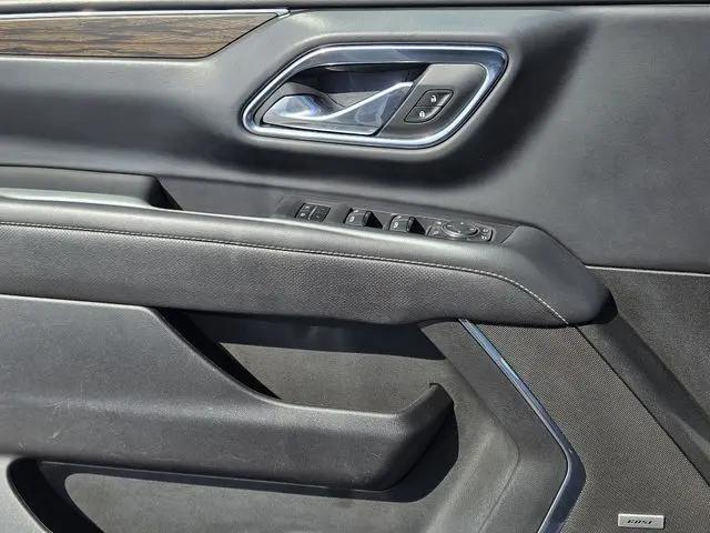 2023 Chevrolet Suburban 4WD Premier