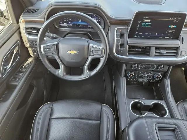 2023 Chevrolet Suburban 4WD Premier