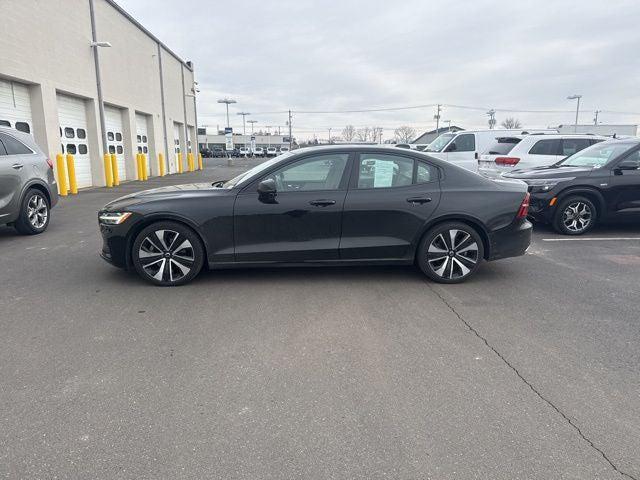 2022 Volvo S60 B5 Momentum