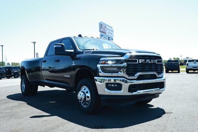 2026 RAM 3500 RAM 3500 BIG HORN CREW CAB 4X4 8 BOX