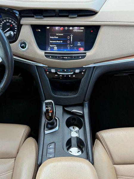 2017 Cadillac XT5 Platinum