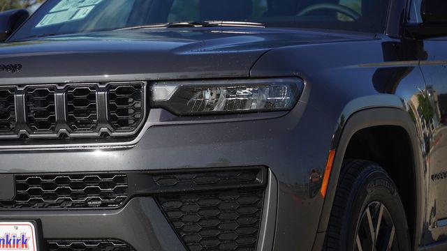 2026 Jeep Grand Cherokee Altitude 4x4