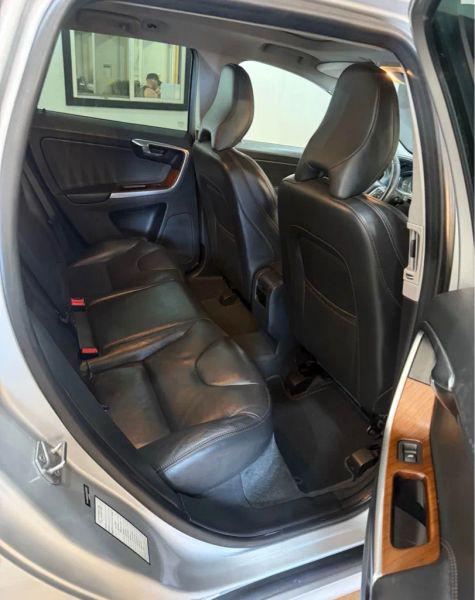 2017 Volvo XC60 T5 Inscription