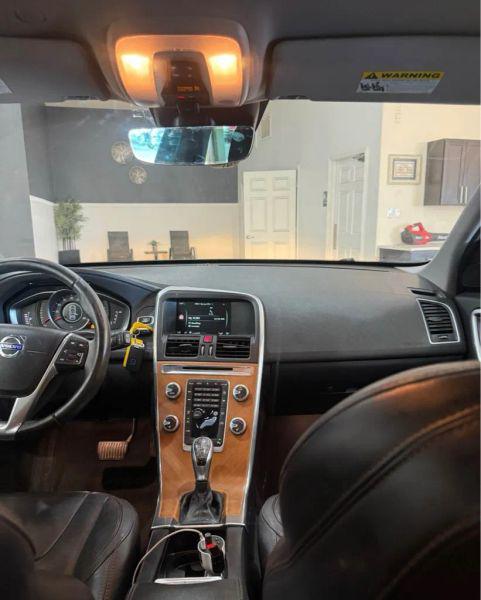 2017 Volvo XC60 T5 Inscription