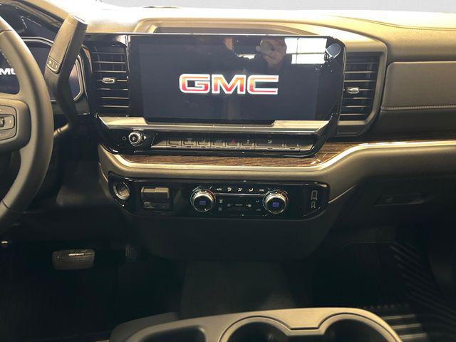 2026 GMC Sierra 2500HD Crew Cab, Standard Bed, SLE, 4WD