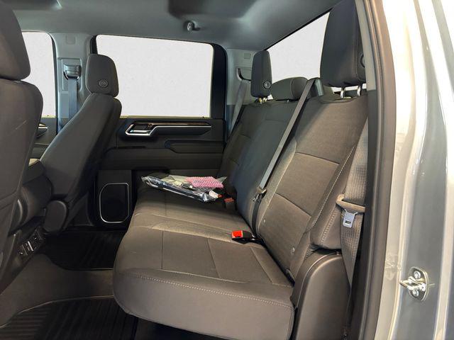 2026 GMC Sierra 2500HD Crew Cab, Standard Bed, SLE, 4WD