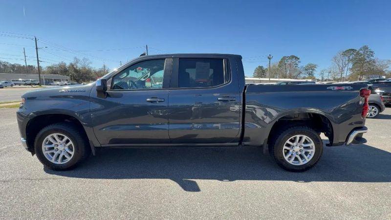 2022 Chevrolet Silverado 1500 4WD Crew Cab Short Bed LT with 2FL
