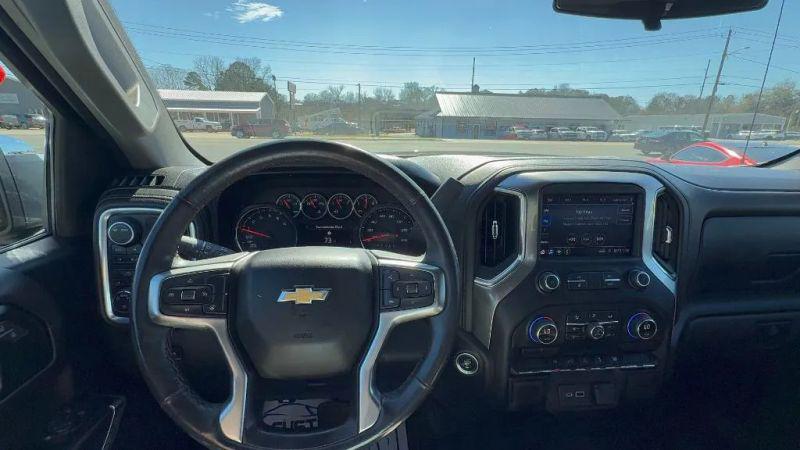 2022 Chevrolet Silverado 1500 4WD Crew Cab Short Bed LT with 2FL