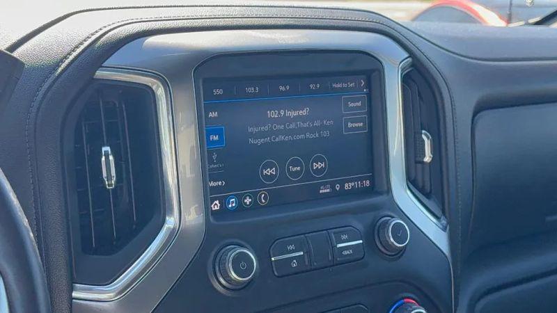 2022 Chevrolet Silverado 1500 4WD Crew Cab Short Bed LT with 2FL
