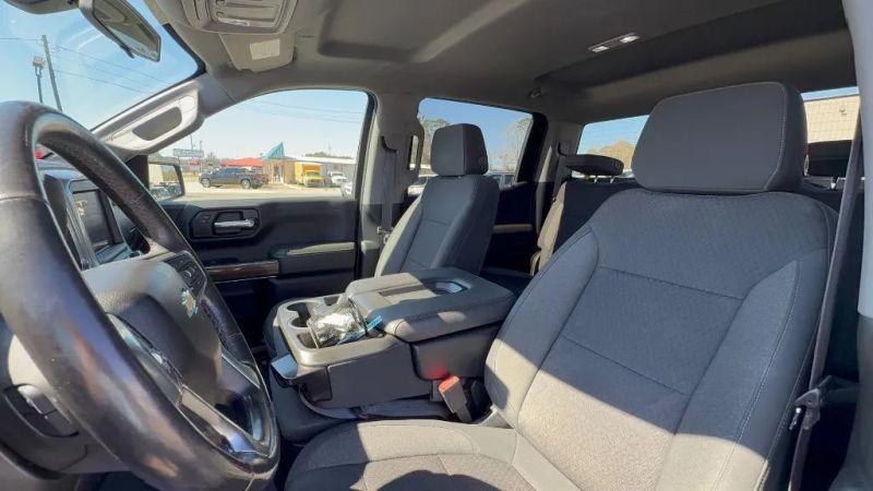 2022 Chevrolet Silverado 1500 4WD Crew Cab Short Bed LT with 2FL
