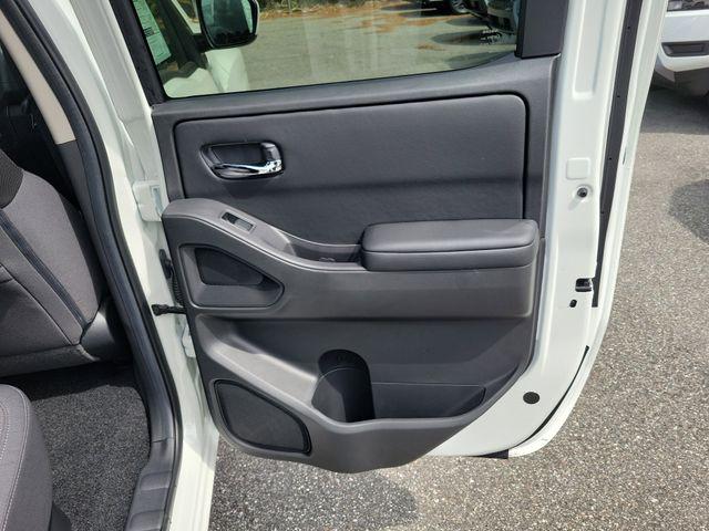 2026 Nissan Frontier Crew Cab SV 4x2