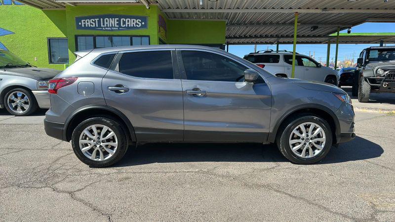 2022 Nissan Rogue Sport S FWD Xtronic CVT