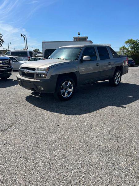 2002 Chevrolet Avalanche Base for sale in Fontana, CA