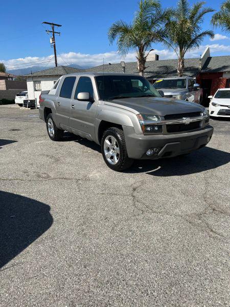 2002 Chevrolet Avalanche Base