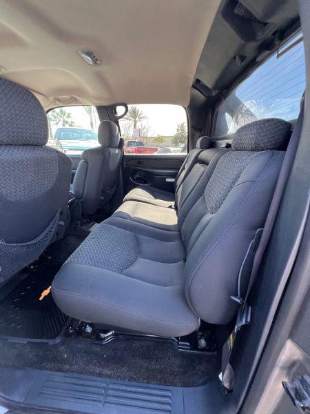 2002 Chevrolet Avalanche Base