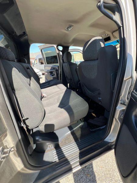 2002 Chevrolet Avalanche Base