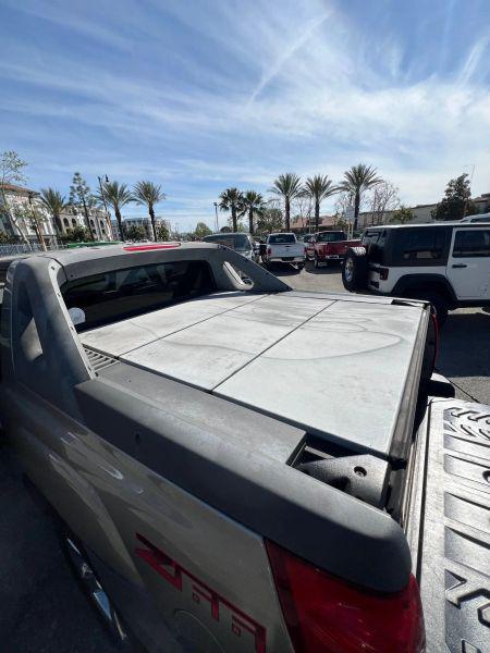 2002 Chevrolet Avalanche Base