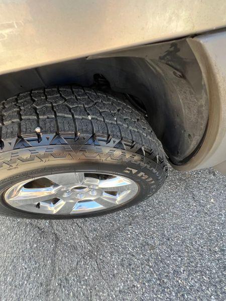 2002 Chevrolet Avalanche Base