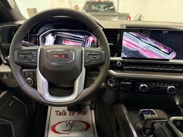 2026 GMC Sierra 1500 Crew Cab, Short Bed, SLT, 4WD