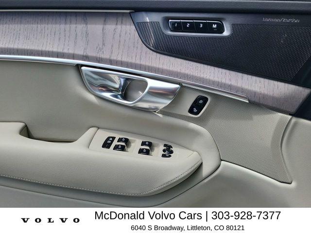 2026 Volvo XC90 Ultra, B6 AWD Gas (mild hybrid), Gasoline, Bright, 7 Seats