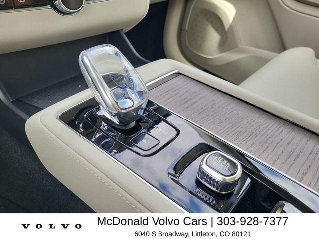 2026 Volvo XC90 Ultra, B6 AWD Gas (mild hybrid), Gasoline, Bright, 7 Seats