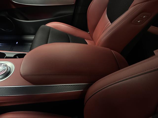 2025 Genesis GV70 2.5T AWD