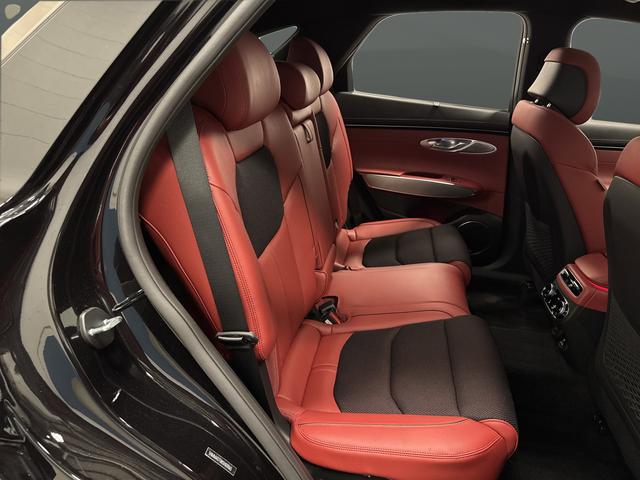 2025 Genesis GV70 2.5T AWD
