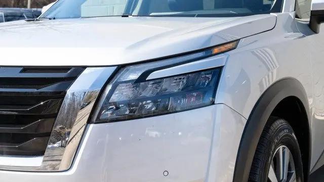 2025 Nissan Pathfinder SL 4WD