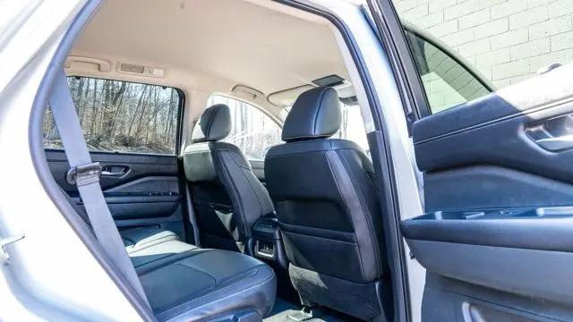 2025 Nissan Pathfinder SL 4WD