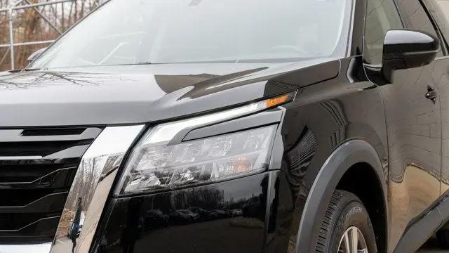 2025 Nissan Pathfinder SL 4WD