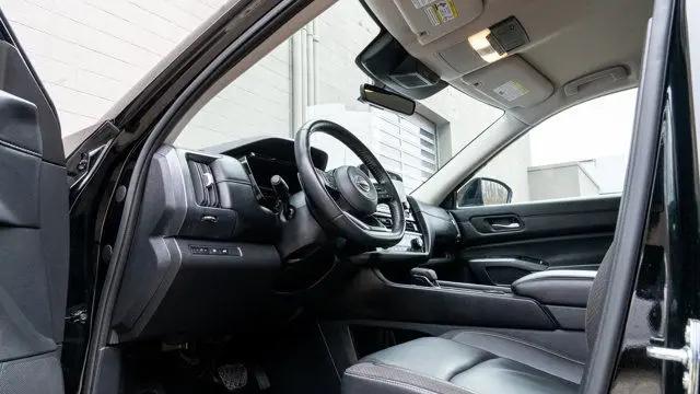 2025 Nissan Pathfinder SL 4WD