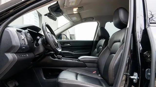 2025 Nissan Pathfinder SL 4WD