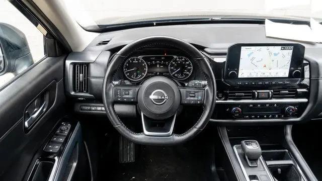 2025 Nissan Pathfinder SL 4WD