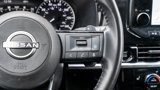 2025 Nissan Pathfinder SL 4WD