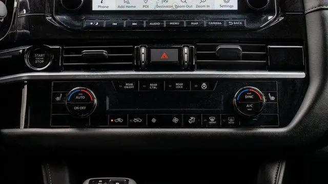 2025 Nissan Pathfinder SL 4WD