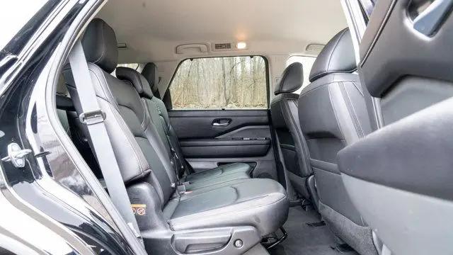 2025 Nissan Pathfinder SL 4WD