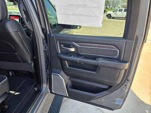 2026 Ram 2500 Laramie Mega Cab 4x4 6'4" Box