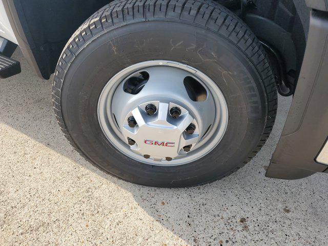 2026 GMC Sierra 3500HD Crew Cab, Long Bed, Pro Dual Rear Wheel, 4WD