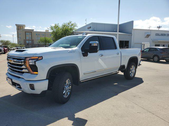 2026 Chevrolet Silverado 2500HD Crew Cab, Standard Bed, High Country, 4WD
