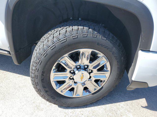 2026 Chevrolet Silverado 2500HD Crew Cab, Standard Bed, High Country, 4WD