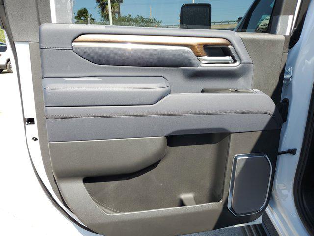 2026 Chevrolet Silverado 2500HD Crew Cab, Standard Bed, High Country, 4WD